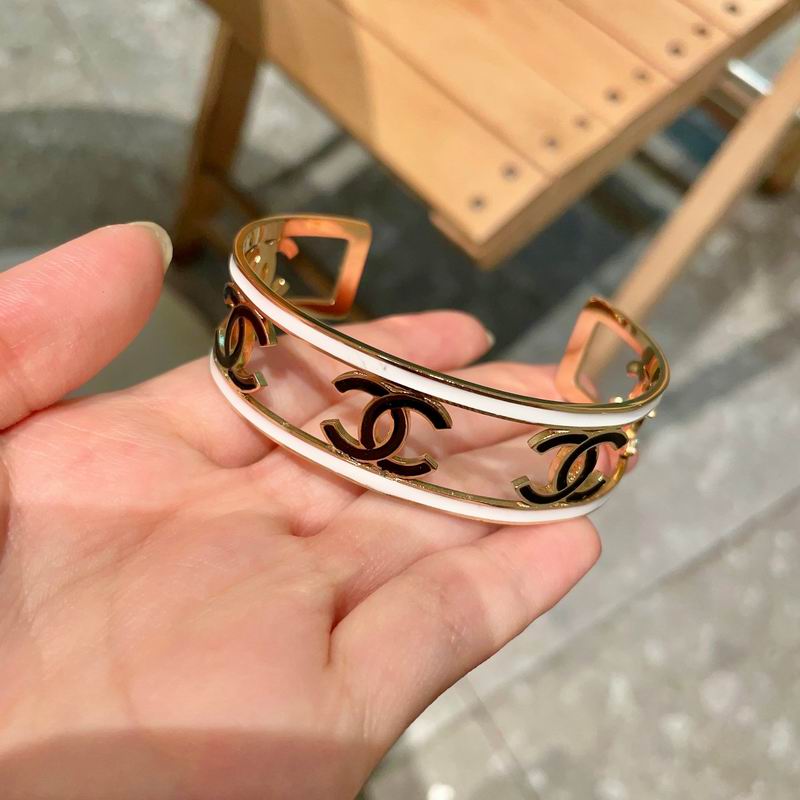Chanel bracelet 05yxh16 (1)