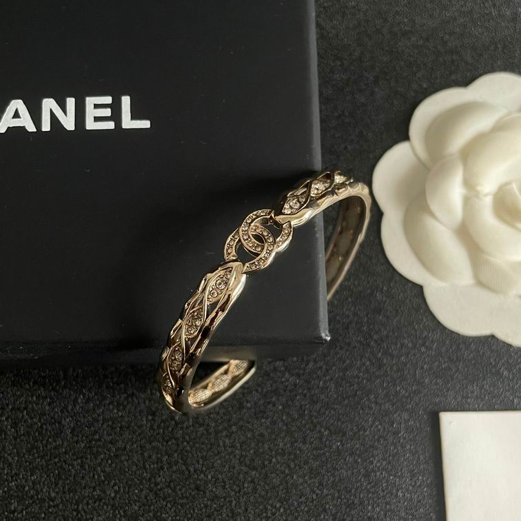 Chanel bracelet 11lyh84 (1)