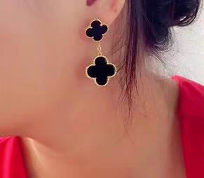 Van Cleef & Arpels earring 05lyh17 (1)