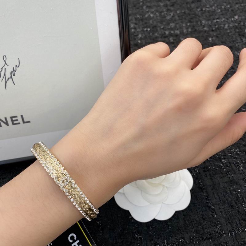 Chanel bracelet 1lyx32 (9)