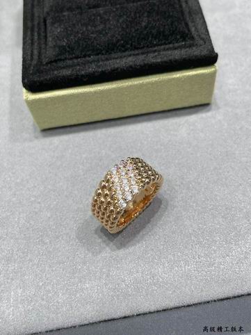 Van Cleef & Arpels ring 12lyh15 (3)