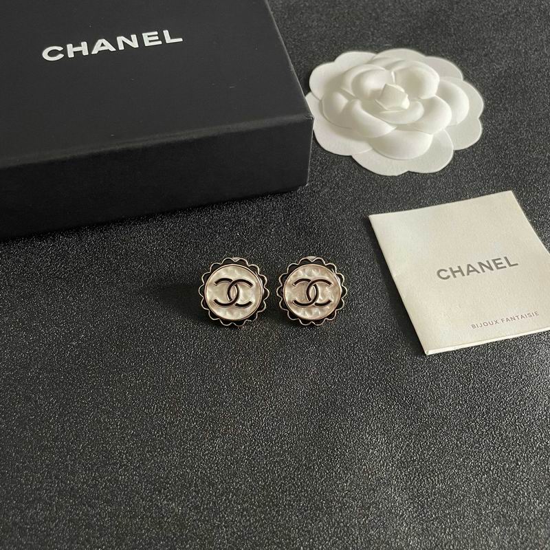Chanel Earring 06yxh64 (1)