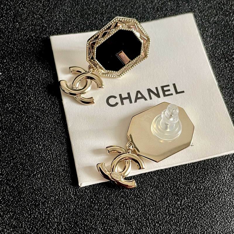 Chanel Earring 06yxh57 (1)