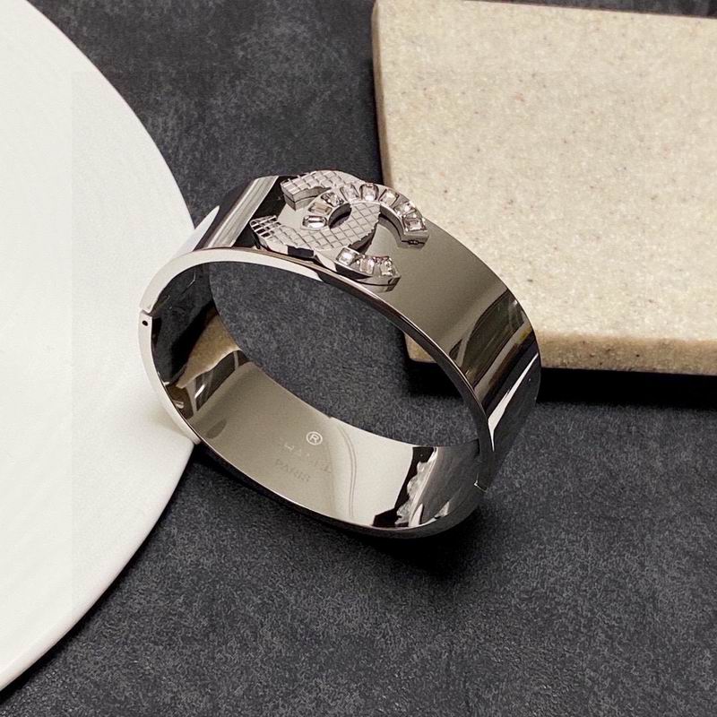 Chanel bracelet 05yxh18 (1)