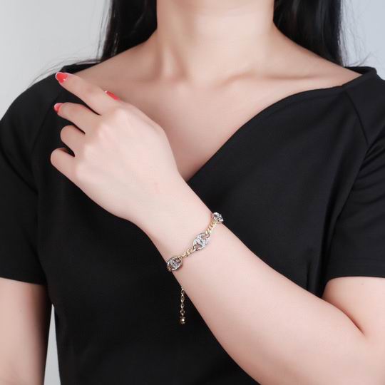 Chanel bracelet 12lyh70 (1)