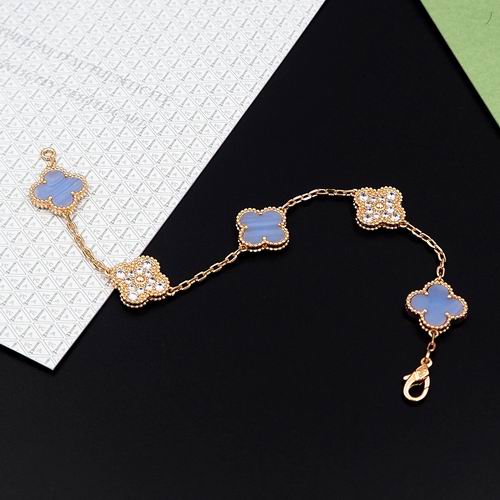 Van Cleef & Arpels bracelet 12lyh38 (1)