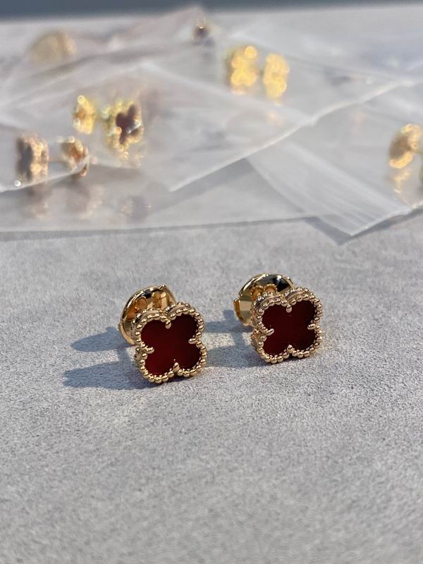 Van Cleef & Arpels earring 03lyh44 (1)