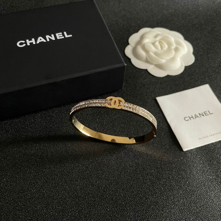 Chanel bracelet 12lyh46 (1)