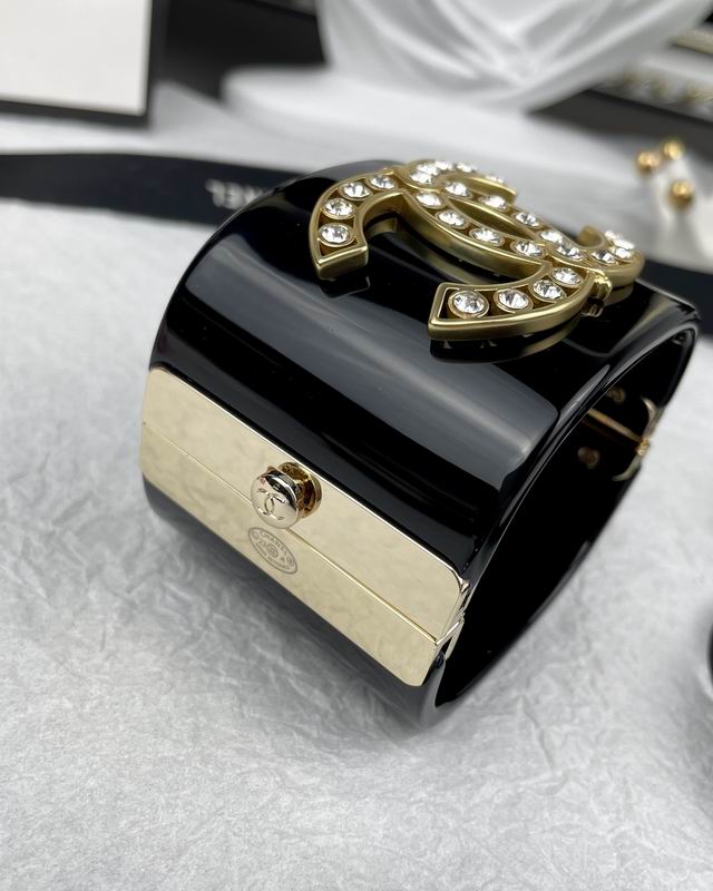 Chanel bracelet 1lyx8 (6)