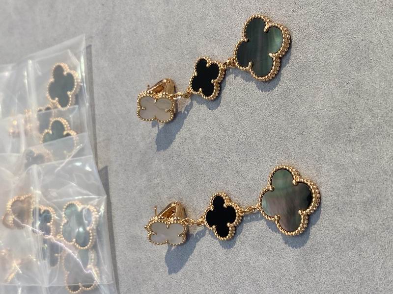 Van Cleef & Arpels earring 03lyh34 (1)