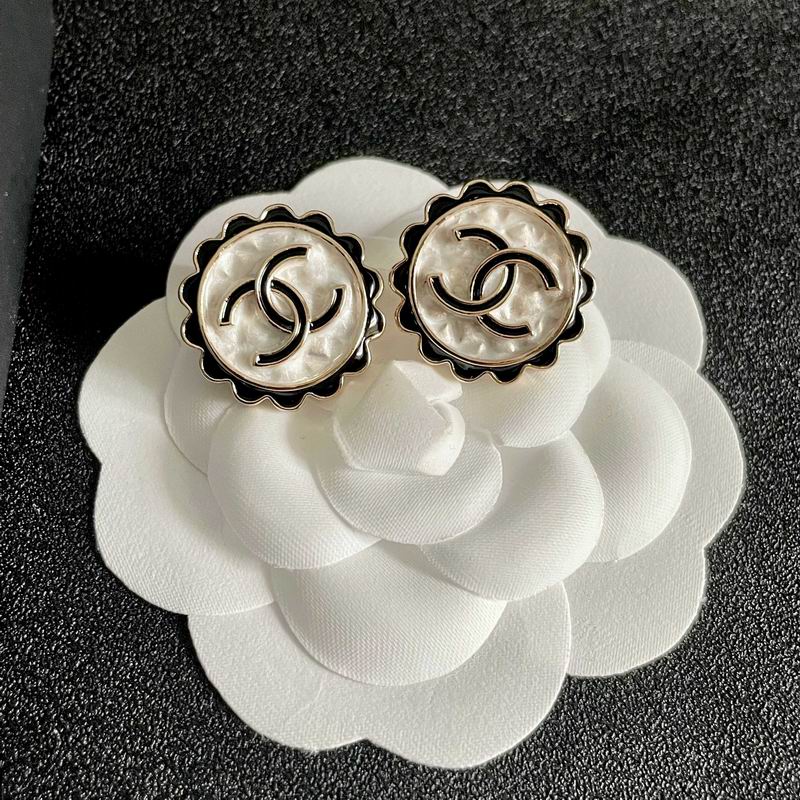 Chanel Earring 06yxh64 (1)