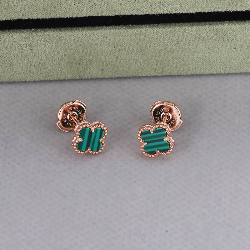Van Cleef & Arpels earring 05yxh05 (1)