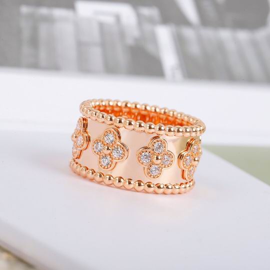 Van Cleef & Arpels ring 04lyh13 (1)