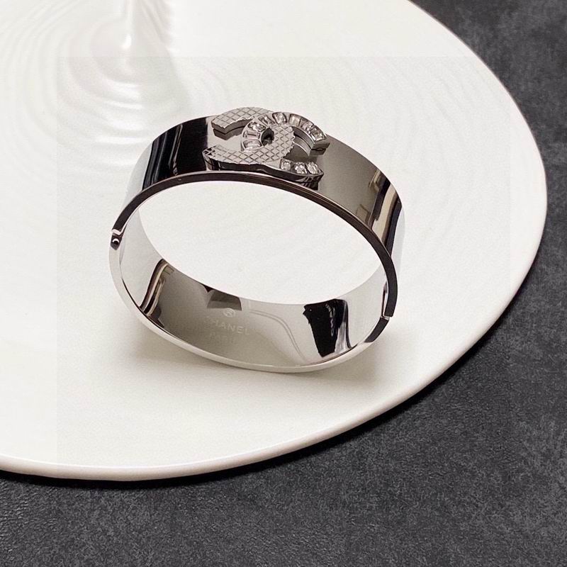 Chanel bracelet 05yxh18 (1)