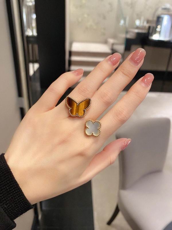 Van Cleef & Arpels ring 03lyh21 (1)