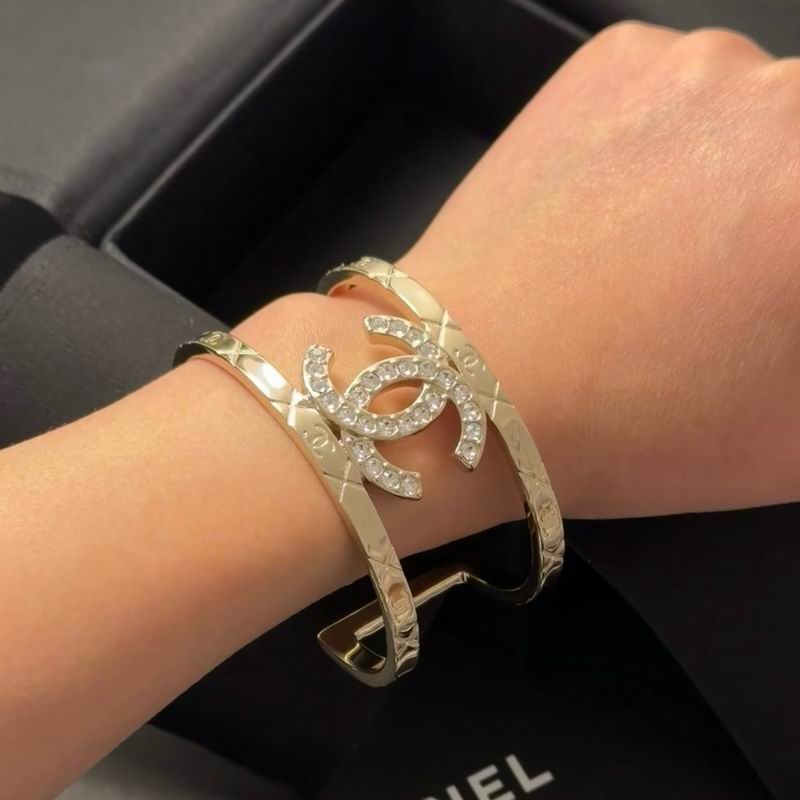 Chanel bracelet 06yxh06 (1)