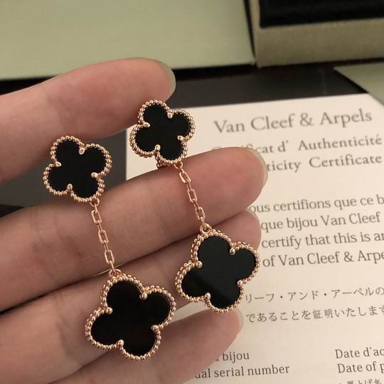 Van Cleef & Arpels earring 04lyh09 (1)