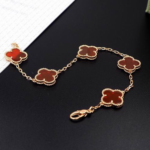 Van Cleef & Arpels bracelet 12lyh37 (1)