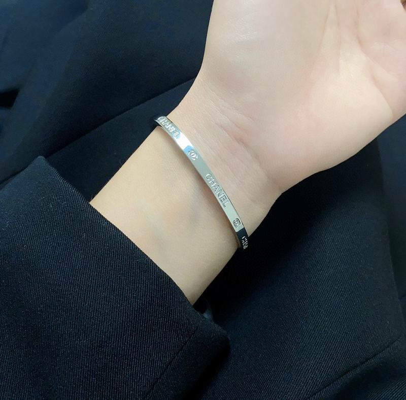 Chanel bracelet 2lyx40 (9)