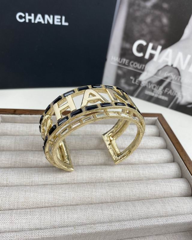 Chanel bracelet 06yxh02 (1)