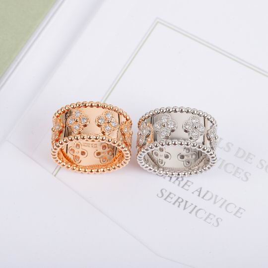 Van Cleef & Arpels ring 04lyh13 (1)