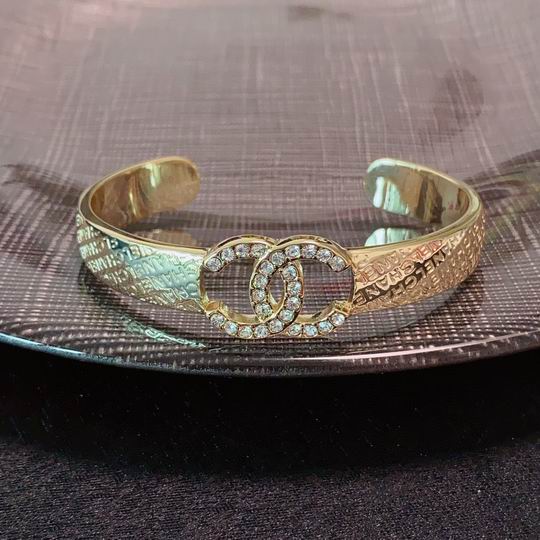Chanel bracelet 11lyh185 (1)
