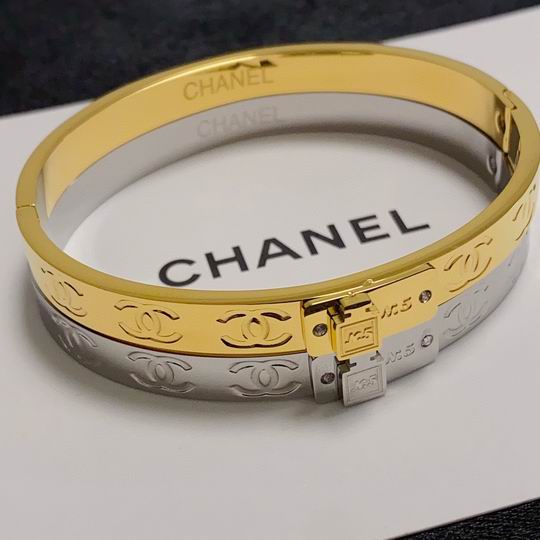 Chanel bracelet 12lyh40 (1)
