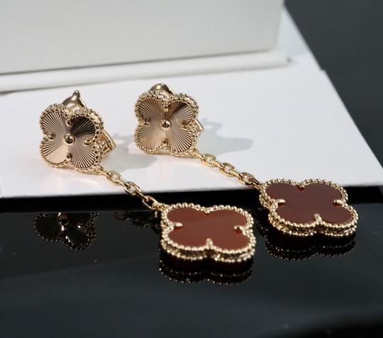 Van Cleef & Arpels earring 04lyh08 (1)