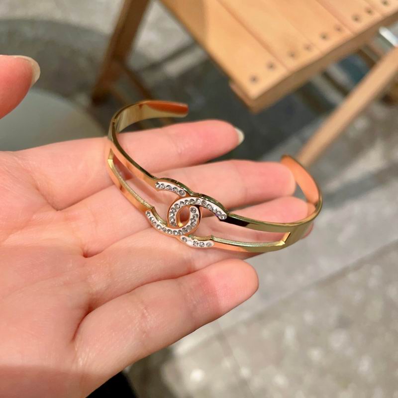 Chanel bracelet 05yxh15 (1)