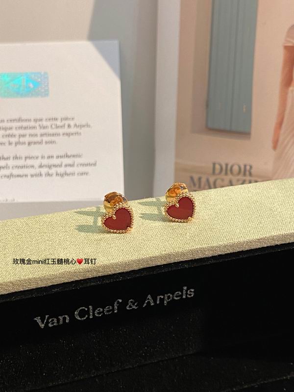 Van Cleef & Arpels earring 03lyh28 (1)