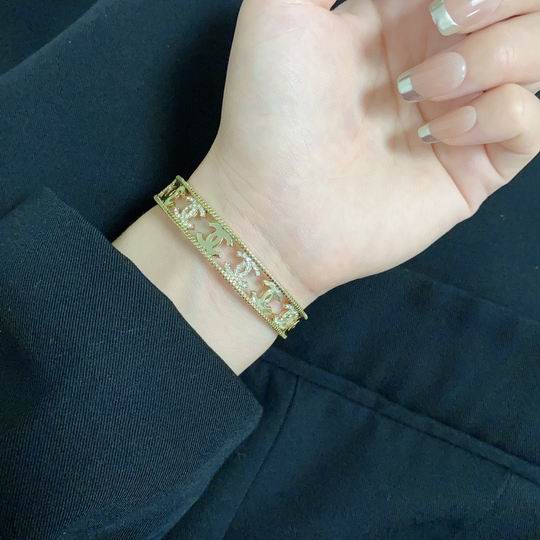 Chanel bracelet 12lyh39 (1)