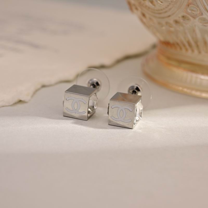 Chanel Earring 06yxh52 (1)