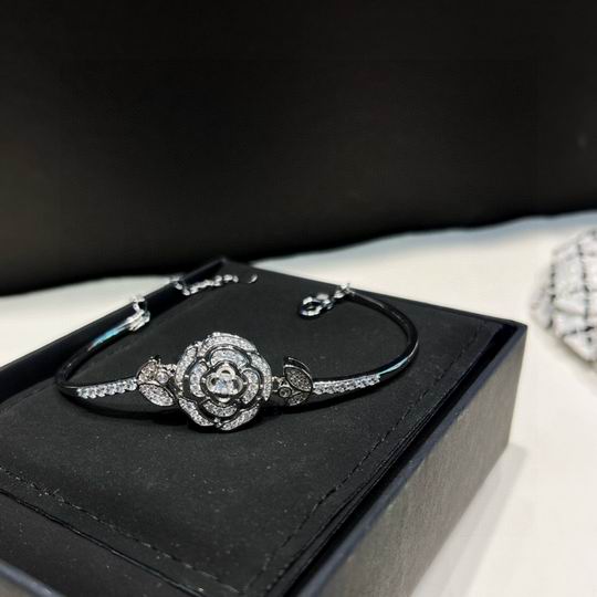 Chanel bracelet 12lyh52 (1)