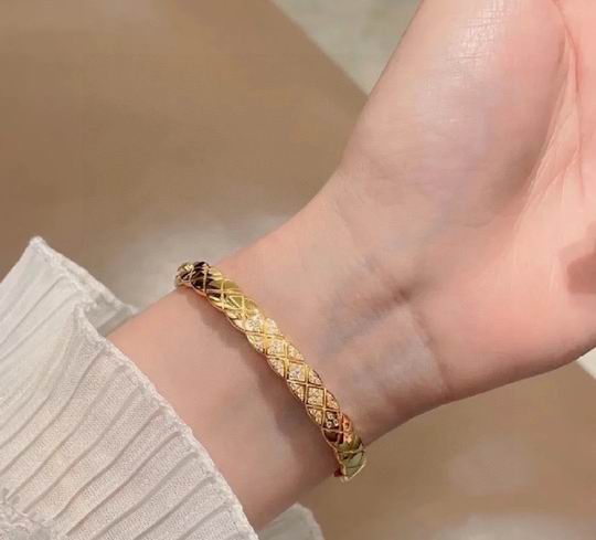 Chanel bracelet 12lyh41 (1)