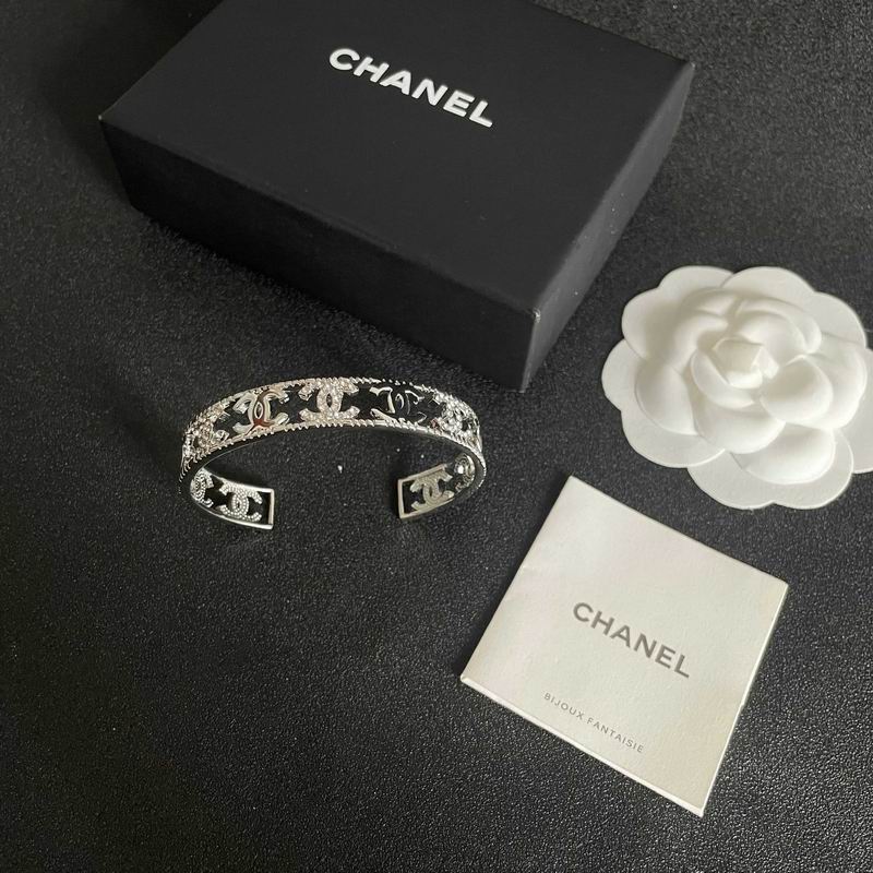 Chanel bracelet 06yxh04 (1)