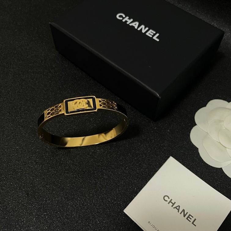 Chanel bracelet 11lyh93 (1)