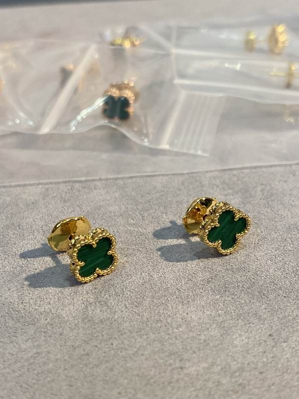 Van Cleef & Arpels earring 03lyh44 (1)