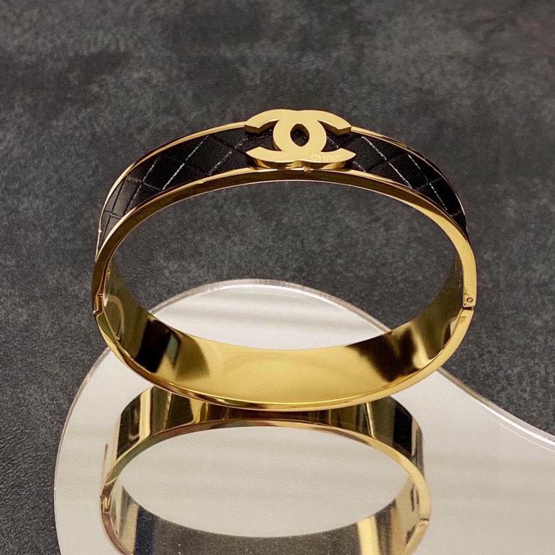 Chanel bracelet 2lyx37 (9)