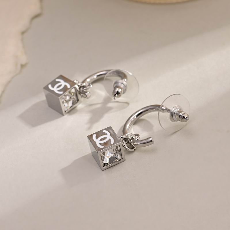 Chanel Earring 06yxh52 (1)