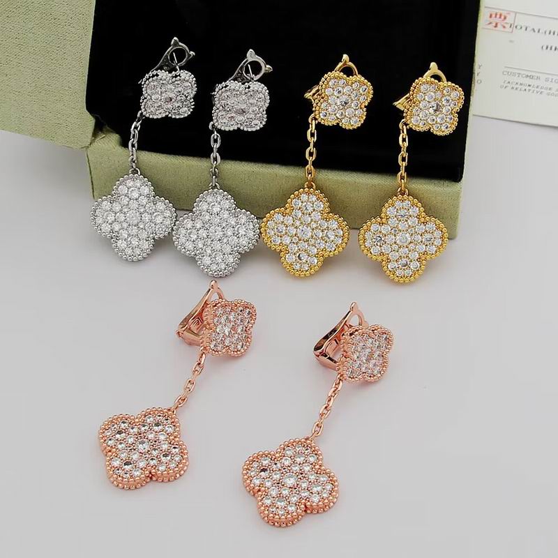 Van Cleef & Arpels earring 07yxh01 (1)