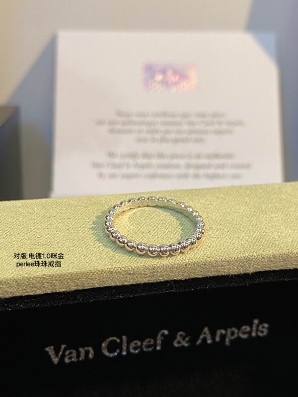 Van Cleef & Arpels ring 03lyh22 (1)