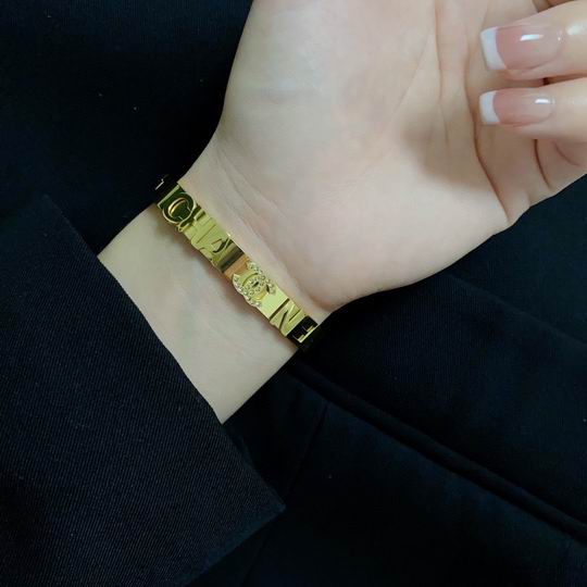 Chanel bracelet 11lyh114 (1)