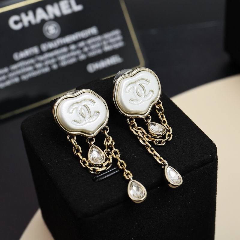 Chanel Earring 06yxh29 (1)