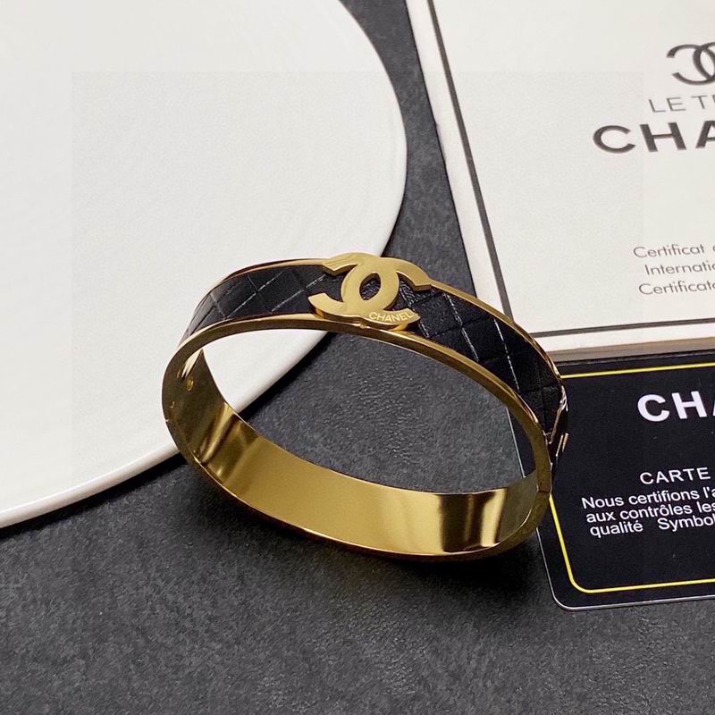 Chanel bracelet 2lyx37 (9)