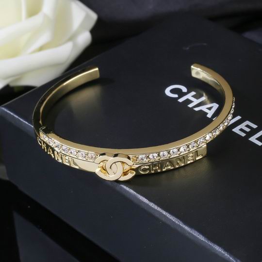 Chanel bracelet 12lyh72 (1)