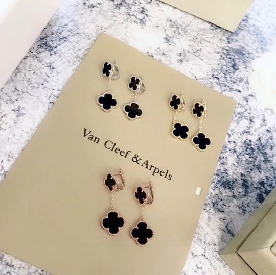 Van Cleef & Arpels earring 04lyh14 (1)