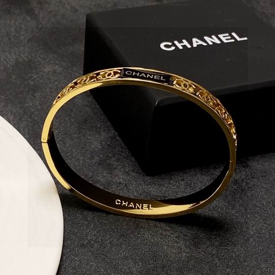 Chanel bracelet 12lyh43 (1)