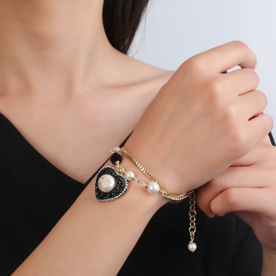 Chanel bracelet 12lyh63 (1)