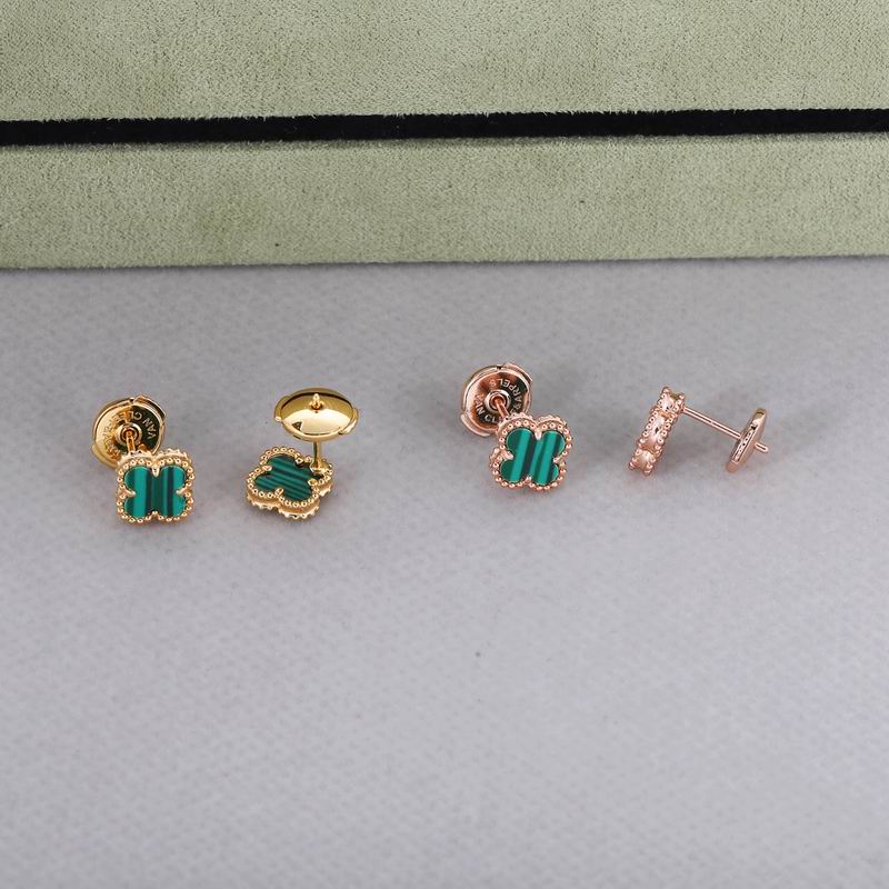 Van Cleef & Arpels earring 05yxh05 (1)