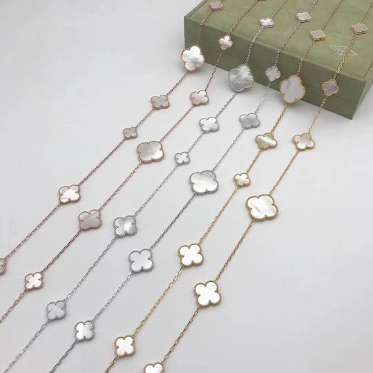 Van Cleef & Arpels necklace 04lyh33 (1)
